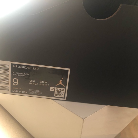 Air Jordans 1 Mid🖤 - Picture 11 of 14